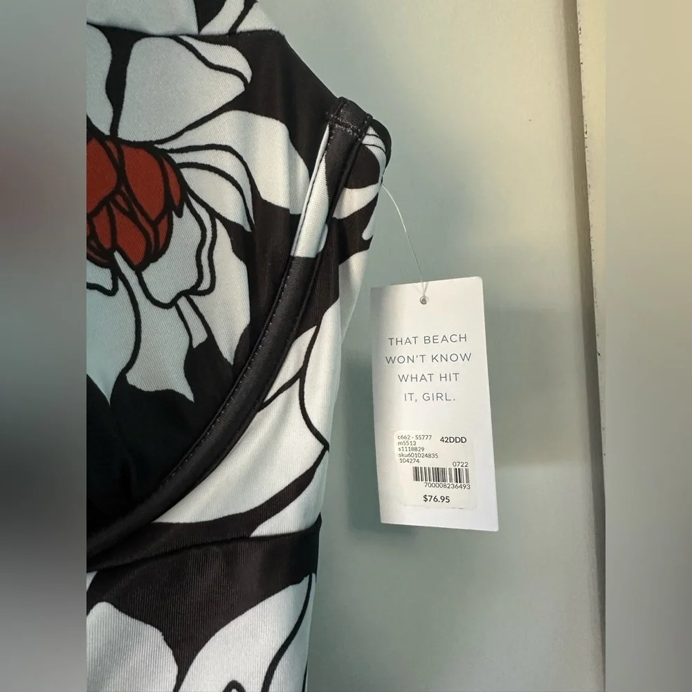 Lane Bryant Cacique Floral Black and White Swimsuit Top 42DDD - Picture 2 of 6